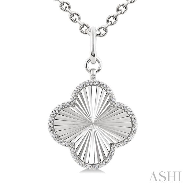 1/10 Ctw Clover Fluted Medallion Single Cut Diamond Pendant With Chain in Sterling Silver