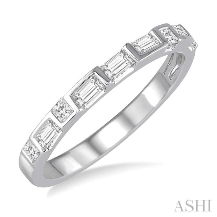 1/3 Ctw Zigzag Filled Baguette and Princess Cut Diamond Wedding Band in 14K White Gold