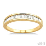1/2 Ctw Channel Set Baguette Cut Diamond Wedding Band in 14K Yellow Gold