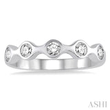 1/2 Ctw Round Cut Diamond Stack Band in 14K White Gold