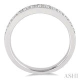 1/2 Ctw Round Cut Diamond Wedding Band in 14K White Gold