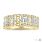 1 1/10 Ctw Grid Pattern Baguette and Round Cut Diamond Fashion Band in 14K Yellow Gold