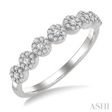 1/4 Ctw Circular Mount Round Cut Diamond Cluster Fashion Band in 14K White Gold