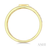 1/2 Ctw Split Twin Band Emerald and Round Cut Diamond Fashion Ring in 14K Yellow Gold