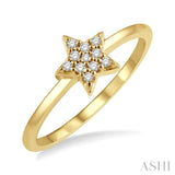 1/10 Ctw Star Round Cut Diamond Petite Fashion Ring in 14K Yellow Gold