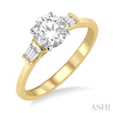 Round Shape Diamond Engagement Ring