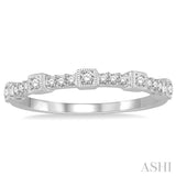 1/4 Ctw Round Diamond Wedding Band in 14K White Gold