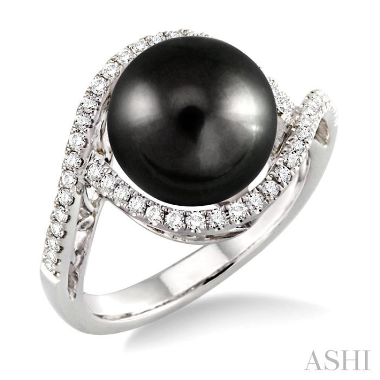 Black Pearl & Diamond Ring